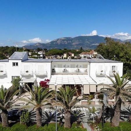Hotel Mandetta - Adults Only Paestum Exterior photo